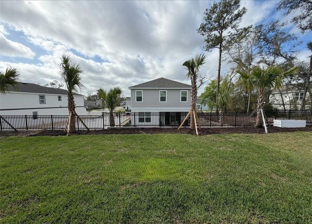 1196 HAPPY FOREST LOOP, Deland, FL 32720