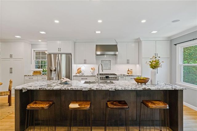3881 Allsborough Drive, Tucker, GA 30084