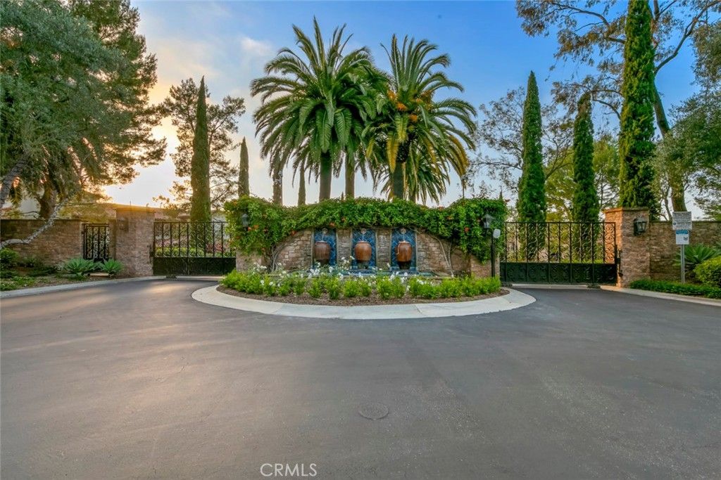 16 Talmont, Newport Coast, CA 92657 — photo 2