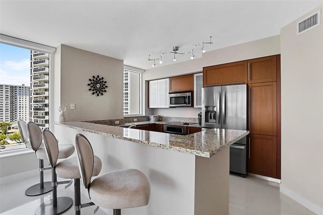 2831 N Ocean Boulevard 801N, Fort Lauderdale, FL 33308