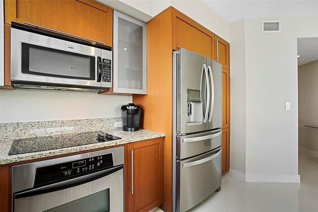 2831 N Ocean Boulevard 801N, Fort Lauderdale, FL 33308