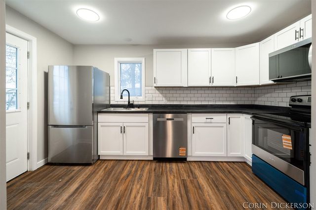 112 E Green Street, Hastings, MI 49058