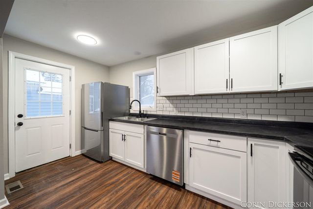 112 E Green Street, Hastings, MI 49058