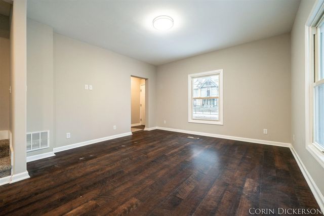 112 E Green Street, Hastings, MI 49058