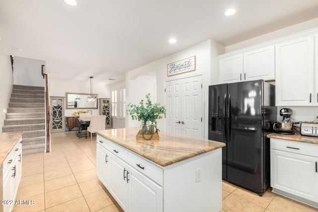 3228 E ANIKA Drive, Gilbert, AZ 85298