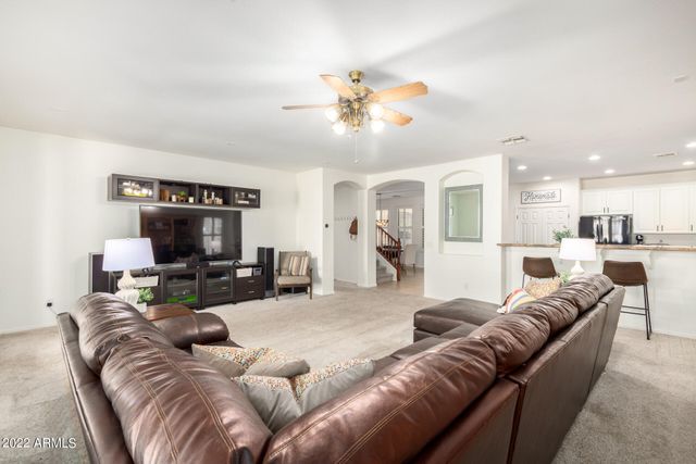 3228 E ANIKA Drive, Gilbert, AZ 85298