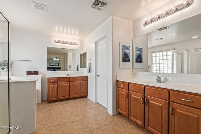 3228 E ANIKA Drive, Gilbert, AZ 85298