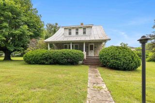 4056 EAST POINT RD, Elkton, VA 22827