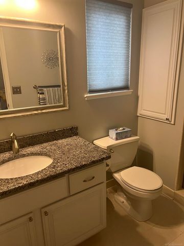 29105 Bay Pointe Drive, New Baltimore, MI 48047