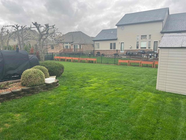 29105 Bay Pointe Drive, New Baltimore, MI 48047