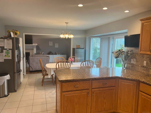29105 Bay Pointe Drive, New Baltimore, MI 48047
