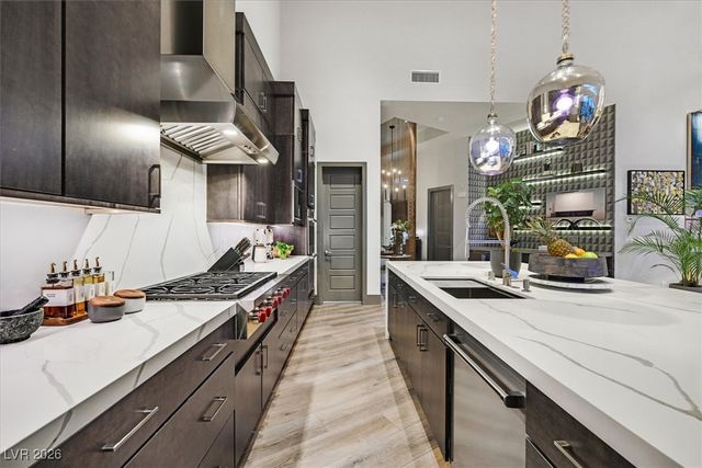 6360 Clovis Point Street, Las Vegas, NV 89135