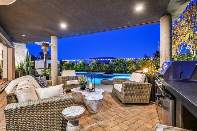 6360 Clovis Point Street, Las Vegas, NV 89135