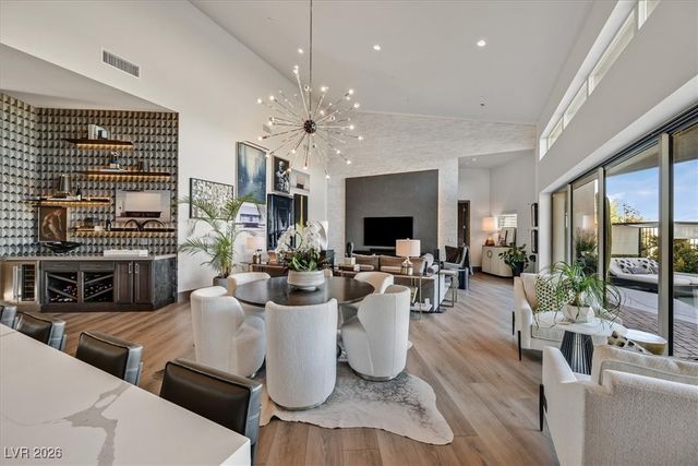 6360 Clovis Point Street, Las Vegas, NV 89135