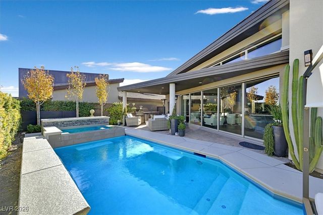 6360 Clovis Point Street, Las Vegas, NV 89135