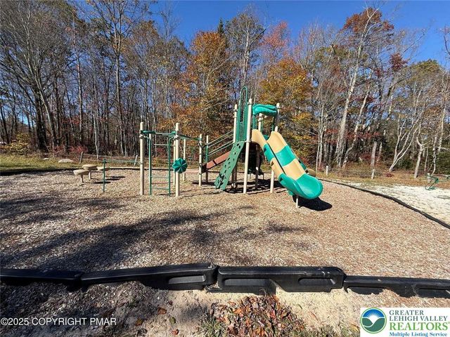 135 Sitka Drive, Coolbaugh Twp, PA 18347