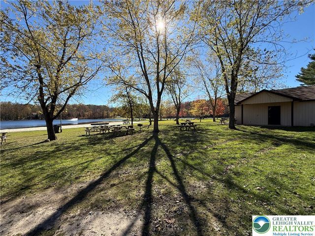 135 Sitka Drive, Coolbaugh Twp, PA 18347