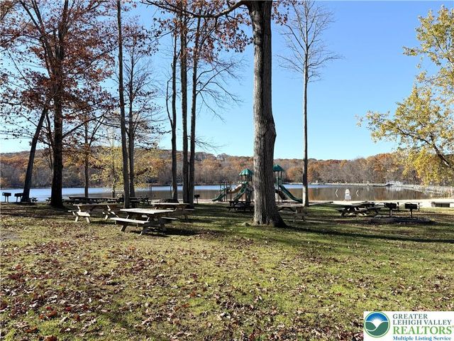 135 Sitka Drive, Coolbaugh Twp, PA 18347