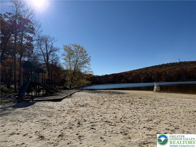 135 Sitka Drive, Coolbaugh Twp, PA 18347