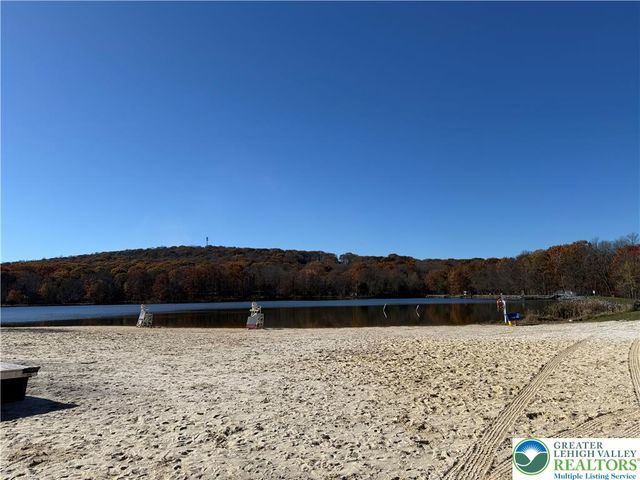 135 Sitka Drive, Coolbaugh Twp, PA 18347