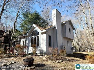 135 Sitka Drive, Coolbaugh Twp, PA 18347