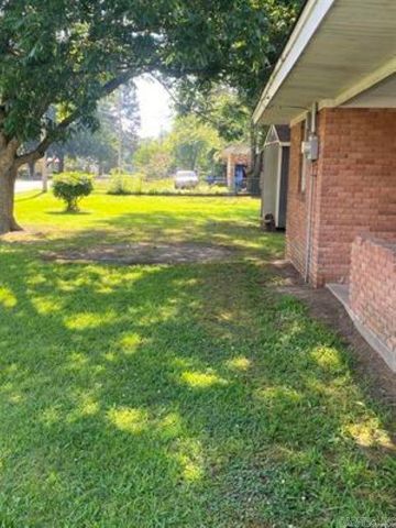 1212 Donaghey Ave., Conway, AR 72034