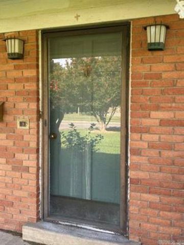 1212 Donaghey Ave., Conway, AR 72034