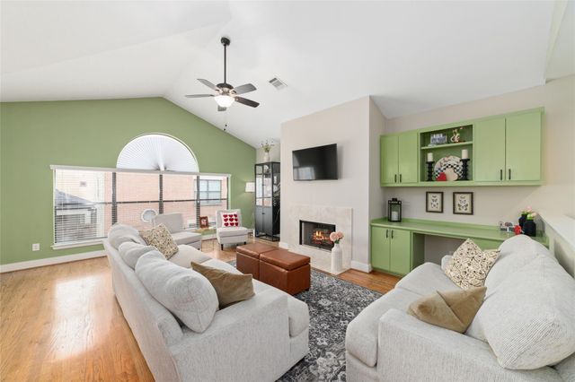 917 W 21st Street D, Houston, TX 77008