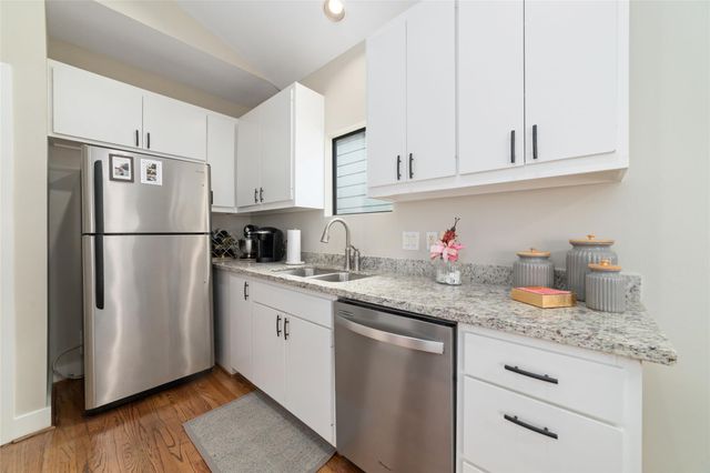 917 W 21st Street D, Houston, TX 77008