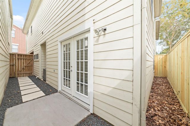 917 W 21st Street D, Houston, TX 77008