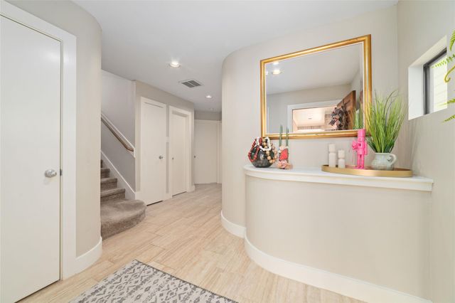 917 W 21st Street D, Houston, TX 77008