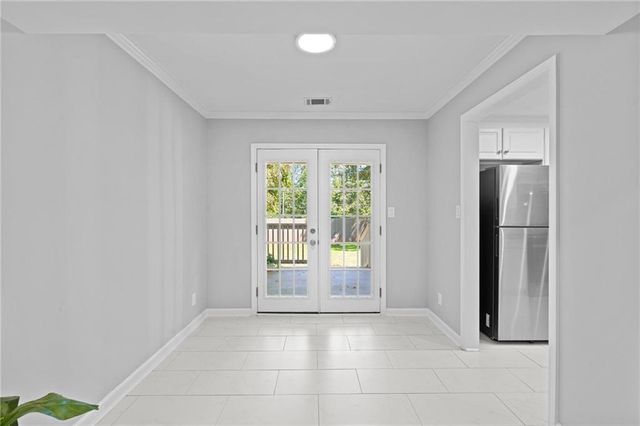 155 Bear Run Court, Chattahoochee Hills, GA 30268