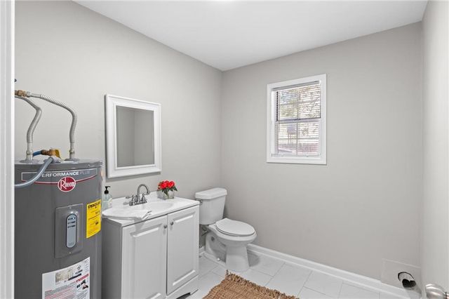 155 Bear Run Court, Chattahoochee Hills, GA 30268