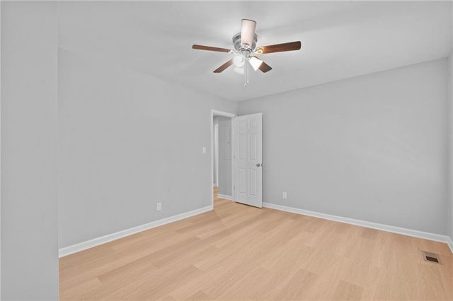 155 Bear Run Court, Chattahoochee Hills, GA 30268