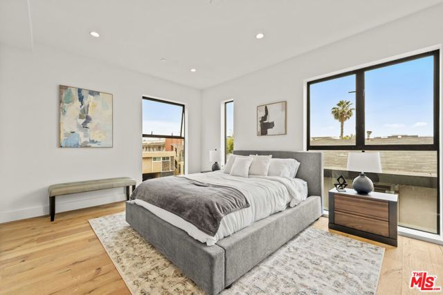 1221 N Detroit Street 1, West Hollywood, CA 90046