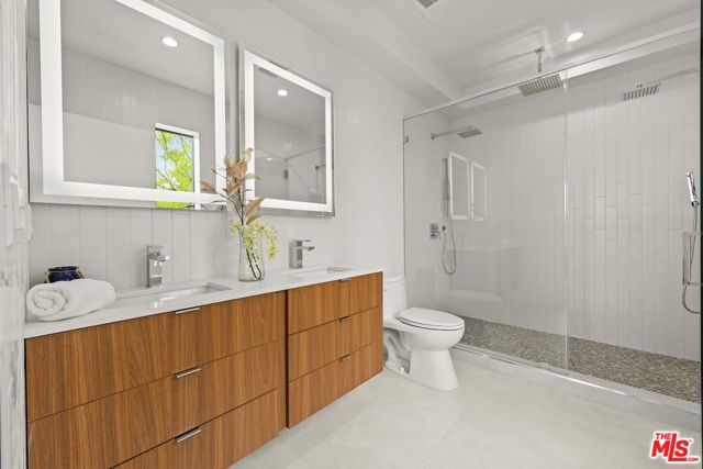 1221 N Detroit Street 1, West Hollywood, CA 90046