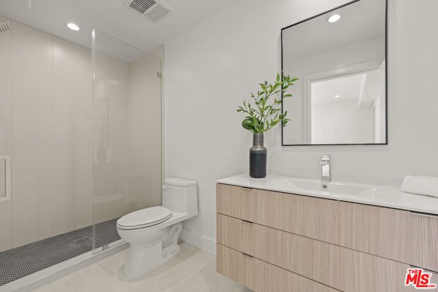 1221 N Detroit Street 1, West Hollywood, CA 90046