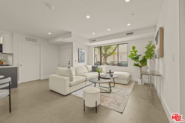 1221 N Detroit Street 1, West Hollywood, CA 90046