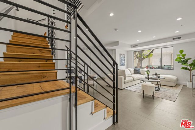 1221 N Detroit Street 1, West Hollywood, CA 90046