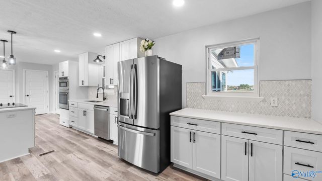 2055 Big Nose Drive, Centre, AL 35960