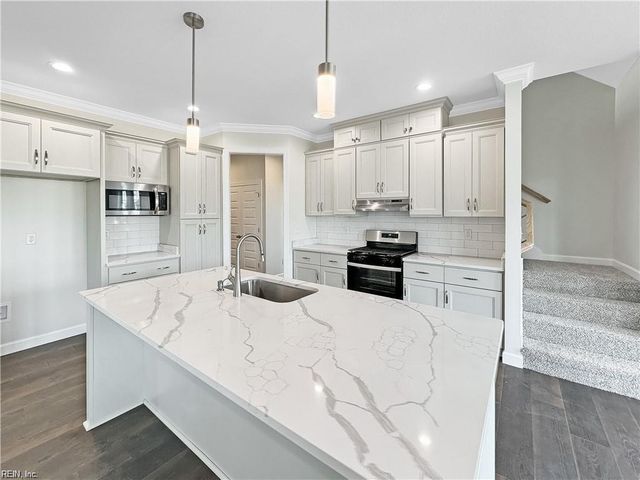 110 Yawl ST, Elizabeth City, NC 27909