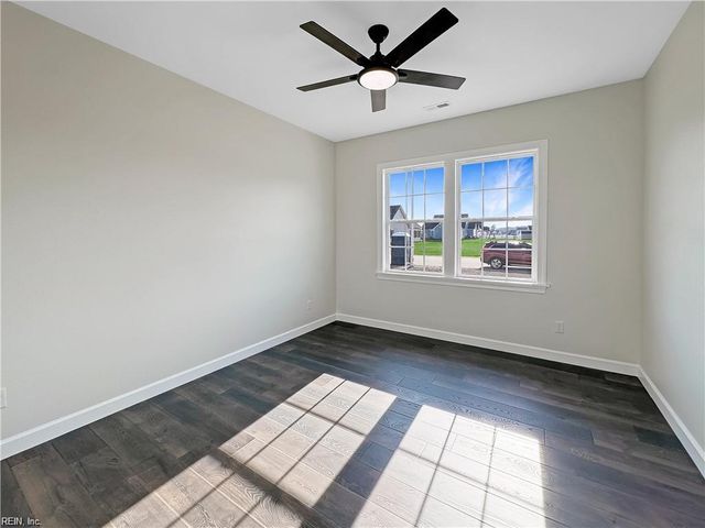 110 Yawl ST, Elizabeth City, NC 27909