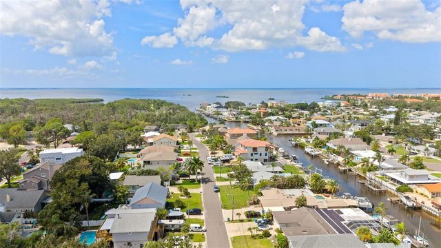 344 CROSSWINDS DRIVE, Palm Harbor, FL 34683