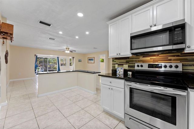 344 CROSSWINDS DRIVE, Palm Harbor, FL 34683