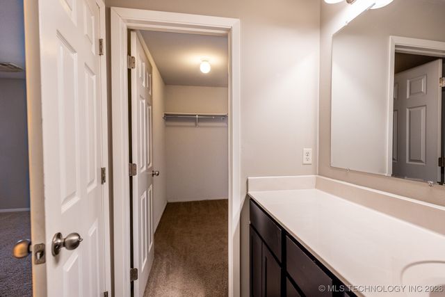 1208 E Richmond Street, Broken Arrow, OK 74012