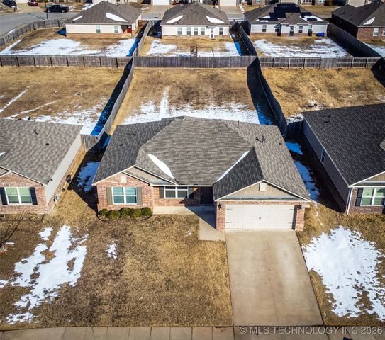 1208 E Richmond Street, Broken Arrow, OK 74012