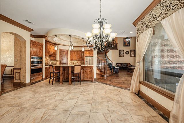 112 Diamond Rose Drive, Burleson, TX 76028