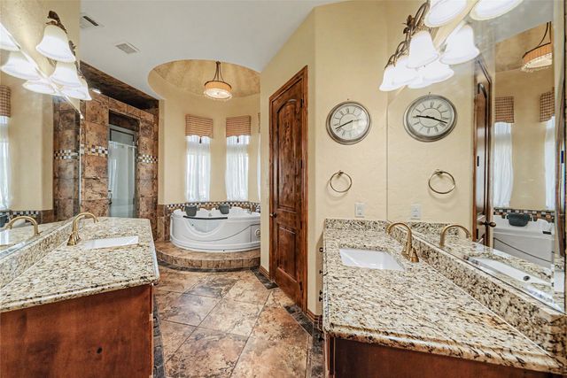 112 Diamond Rose Drive, Burleson, TX 76028