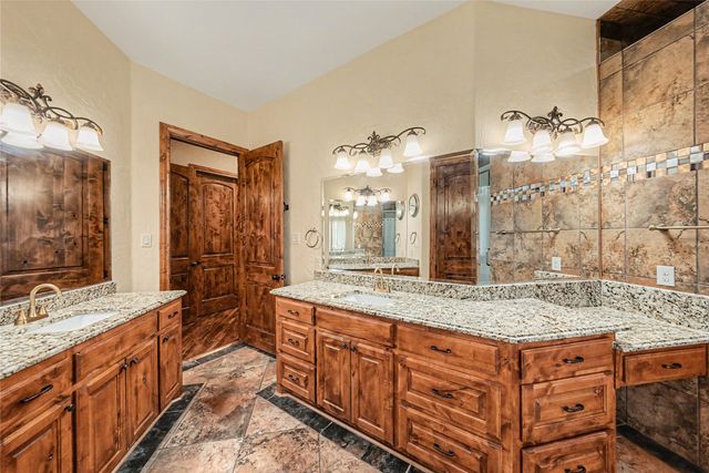 112 Diamond Rose Drive, Burleson, TX 76028