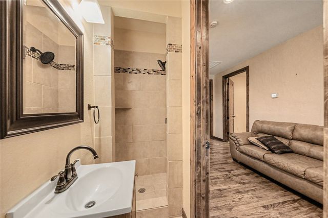 112 Diamond Rose Drive, Burleson, TX 76028